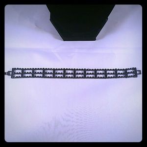 7 1/2 INCH HEMATITE COLOR METAL WITH BLACK CRYSTAL